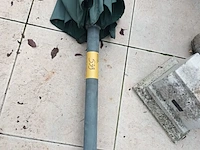 Lot 539 - parasol - afbeelding 2 van  3