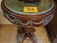 Lot 54 - bijzettafel - afbeelding 1 van  5