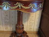 Lot 54 - bijzettafel - afbeelding 2 van  5