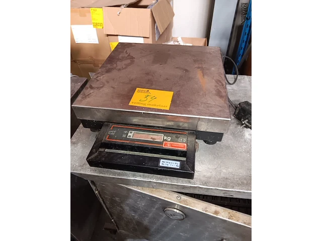 Lot 54 - electronic weegschaal - afbeelding 1 van  1