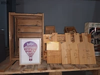Lot 54 - houten kistjes en plankjes. 10 stuks - afbeelding 1 van  4