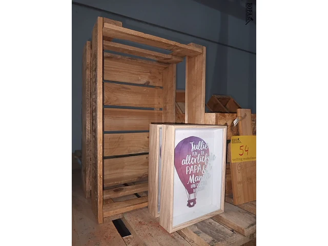 Lot 54 - houten kistjes en plankjes. 10 stuks - afbeelding 2 van  4