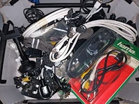 Lot 54 - kabels en adapters - afbeelding 2 van  4