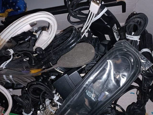 Lot 54 - kabels en adapters - afbeelding 4 van  4