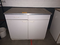 Lot 54 - keukenkast - afbeelding 2 van  4