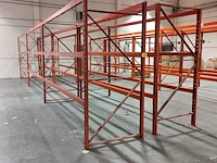 Lot 54 - magazijnstelling - afbeelding 1 van  3