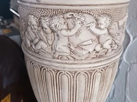 Lot 54 - zwarte zuil en lamp - afbeelding 5 van  5