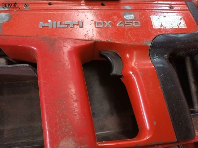 Lot 540 - kruitschiethamer hilti - afbeelding 2 van  3