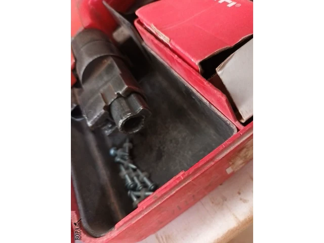 Lot 540 - kruitschiethamer hilti - afbeelding 3 van  3