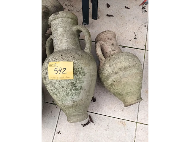 Lot 542 - tuinvazen. 4 stuks - afbeelding 4 van  4