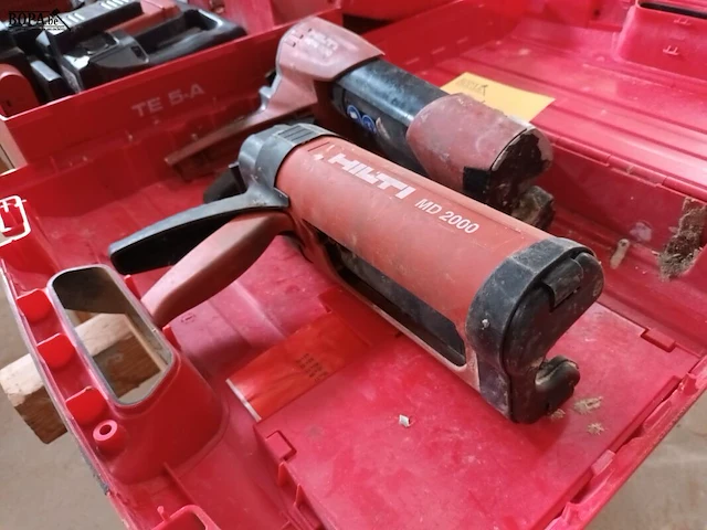 Lot 543 - morteldispenser en kitpistool hilti - afbeelding 4 van  4