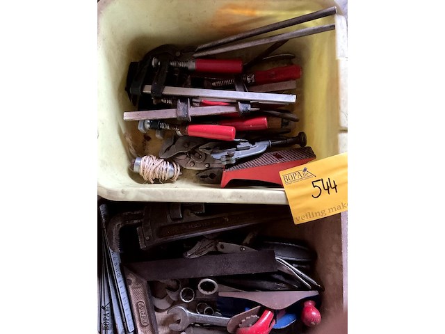 Lot 544 - werkbakken met materiaal, 2 stuks - afbeelding 3 van  3