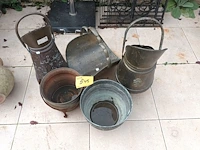 Lot 545 - koperen potten en kitten. 5 stuks - afbeelding 1 van  6