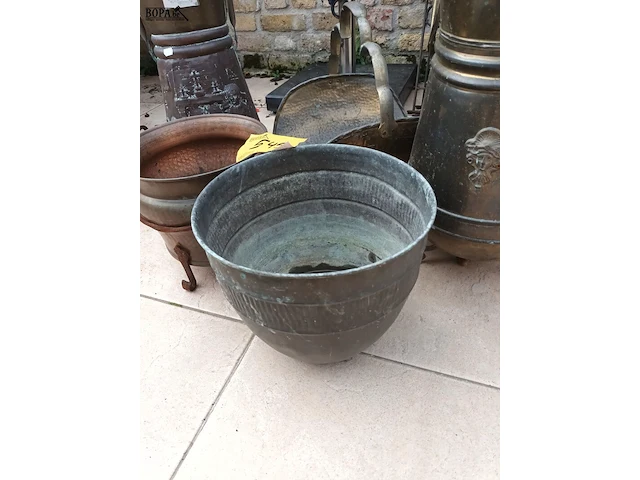 Lot 545 - koperen potten en kitten. 5 stuks - afbeelding 4 van  6