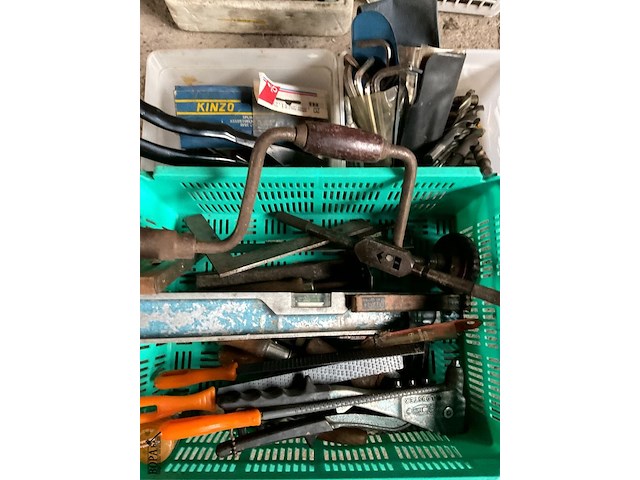 Lot 547 - bakken met divers werkmateriaal, 3 bakken - afbeelding 6 van  7