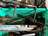 Lot 547 - bakken met divers werkmateriaal, 3 bakken - afbeelding 6 van  7