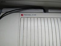 Lot 547 - papierversnipperaar rexel + bankje - afbeelding 2 van  2