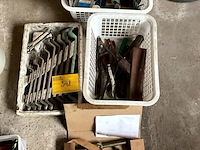Lot 548 - lot divers werkmateriaal - afbeelding 1 van  5