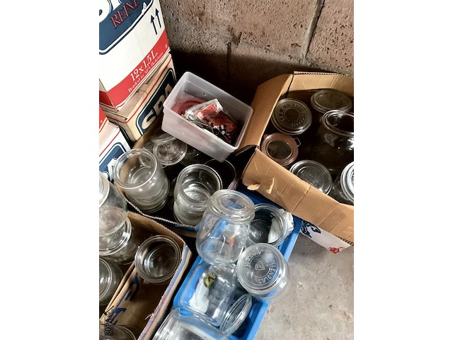 Lot 549 - lot inmaakbokalen met inmaakketel en haken en rubber dichtin - afbeelding 4 van  5