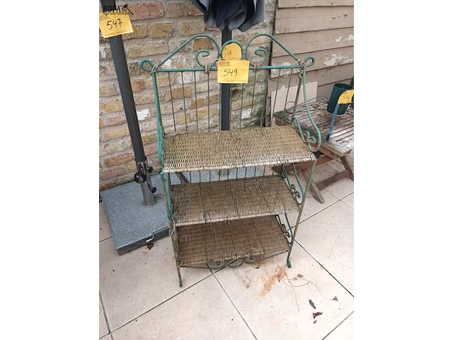 Lot 549 - plantenrek - afbeelding 1 van  4