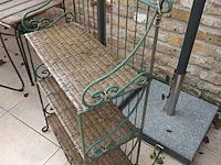 Lot 549 - plantenrek - afbeelding 2 van  4