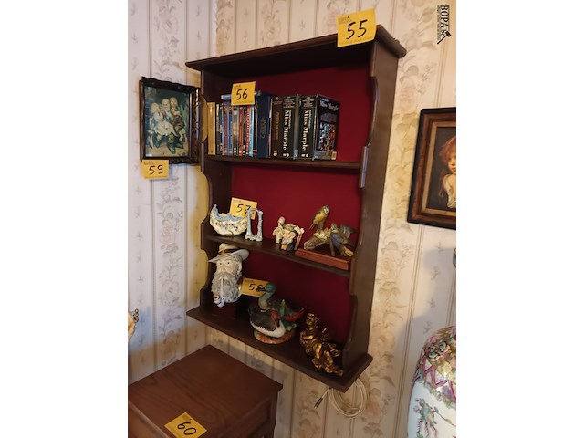 Lot 55 - houten muurrek - afbeelding 1 van  4