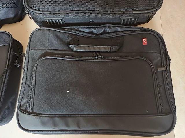 Lot 55 - laptoptas. 4 stuks - afbeelding 3 van  6