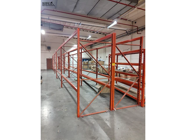 Lot 55 - magazijnstelling - afbeelding 1 van  4