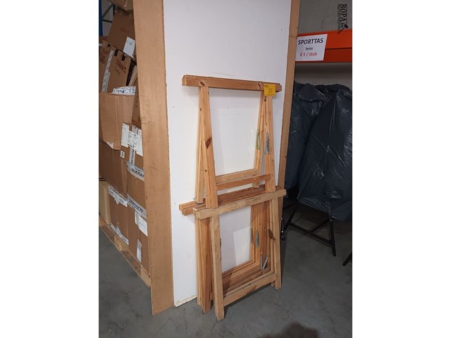 Lot 55 - schragen en panelen - afbeelding 1 van  3