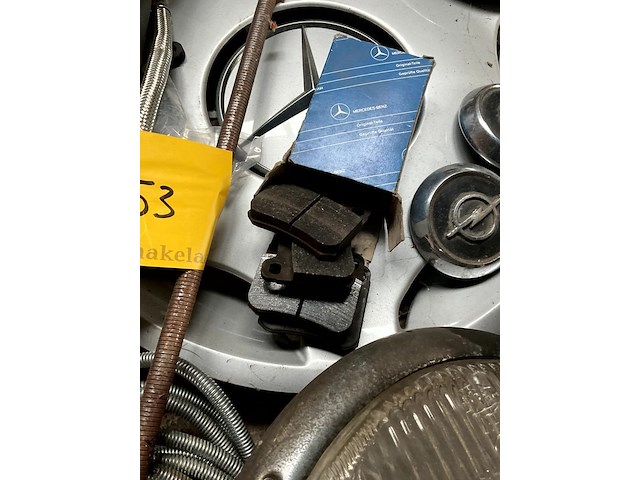 Lot 553 - losse stuken autogerief - afbeelding 6 van  9