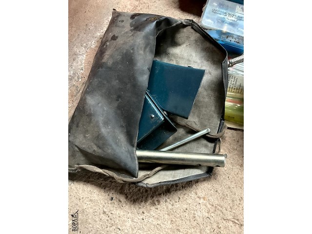 Lot 553 - losse stuken autogerief - afbeelding 7 van  9