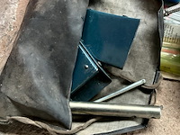 Lot 553 - losse stuken autogerief - afbeelding 7 van  9