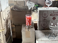 Lot 555 - groot lot glazen dranken bier water limo fruitsap - afbeelding 8 van  12