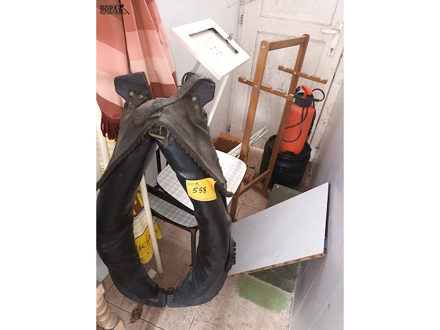 Lot 558 - diversen - afbeelding 1 van  6