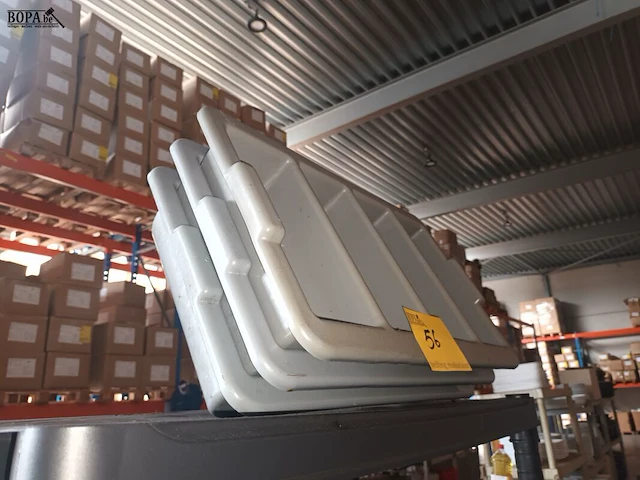 Lot 56 - bestekbakken. 3 stuks - afbeelding 2 van  2