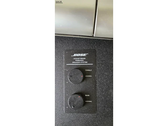 Lot 56 - bose luidsprekers op voet + cd tuner - afbeelding 6 van  9