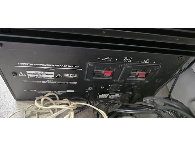 Lot 56 - bose luidsprekers op voet + cd tuner - afbeelding 9 van  9