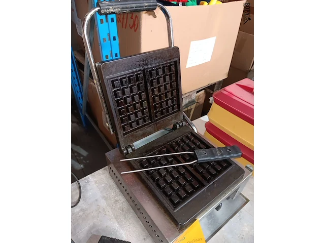 Lot 56 - hendi wafelijzer - afbeelding 4 van  4