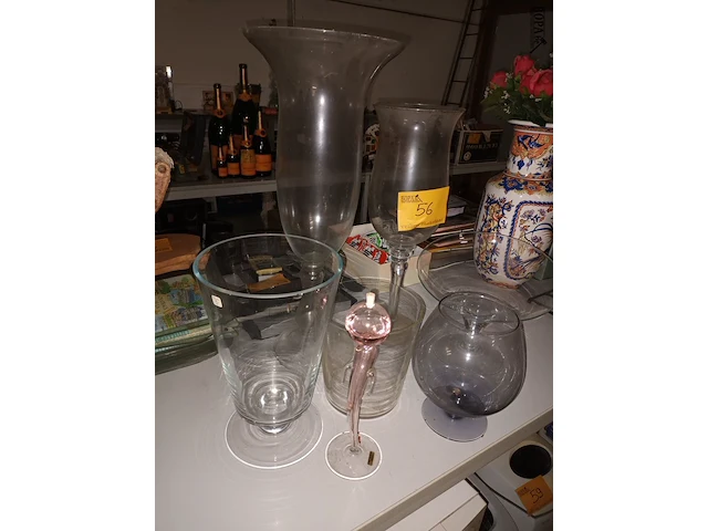 Lot 56 - lot vazen. 7 stuks - afbeelding 3 van  3