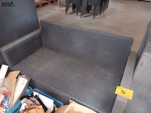 Lot 56 - lounge set - afbeelding 1 van  4