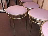 Lot 56 - metalen kruk. 6 stuks - afbeelding 3 van  3
