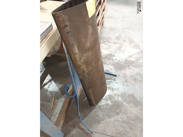 Lot 56 - metalen schep en rubberen rol - afbeelding 3 van  3