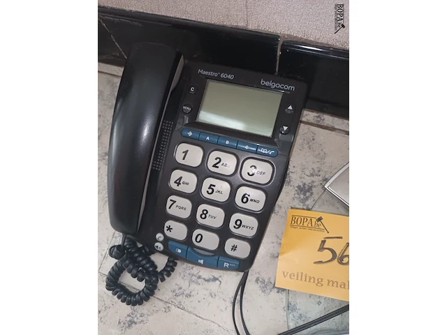 Lot 56 - personenweegschaal en telefoon - afbeelding 2 van  3