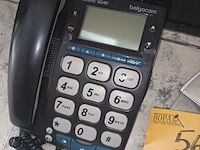 Lot 56 - personenweegschaal en telefoon - afbeelding 2 van  3