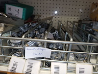 Lot 56 - spandbanden en zamac beugels - afbeelding 6 van  6