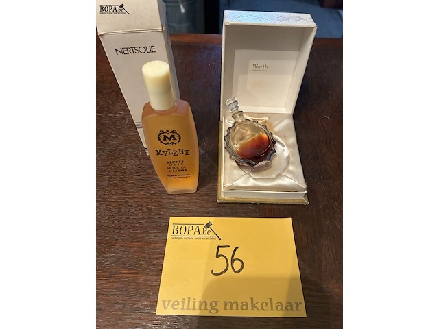 Lot 56 - worth vintage parfumflesje en nertsolie - afbeelding 2 van  2