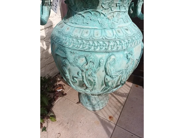 Lot 561 - vaas in brons - afbeelding 2 van  7