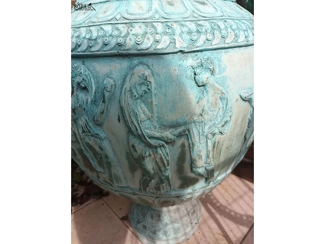 Lot 561 - vaas in brons - afbeelding 5 van  7