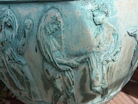 Lot 561 - vaas in brons - afbeelding 5 van  7