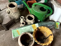Lot 562 - lot diverse tuinmateriaal, betonnen voetstuk tuinbeeld - afbeelding 3 van  7